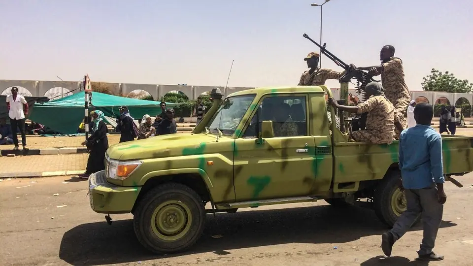 والي غرب كردفان لشباب الولاية: التحقوا بالجيش السوداني