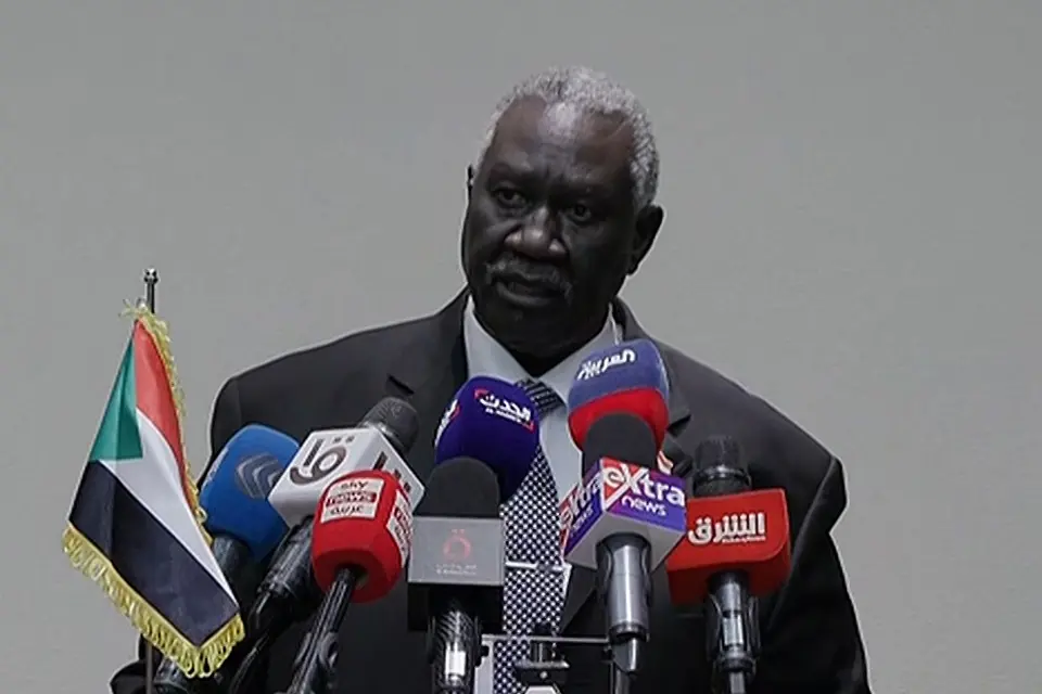 نائب رئيس مجلس السيادة السوداني يرفض "ديمقراطية واشنطن" ومبارك الفاضل ينتقد الحرب
