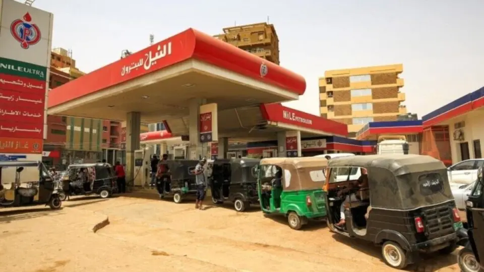 السودان يفرض قيوداً على استيراد الوقود