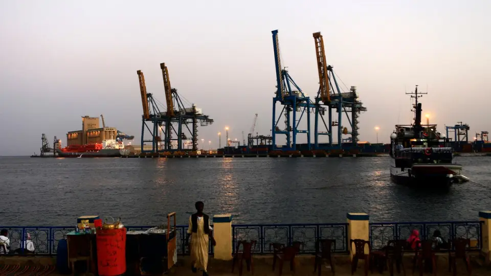 السودان يرفع سعر الدولار الجمركي للمرة الرابعة في 2026